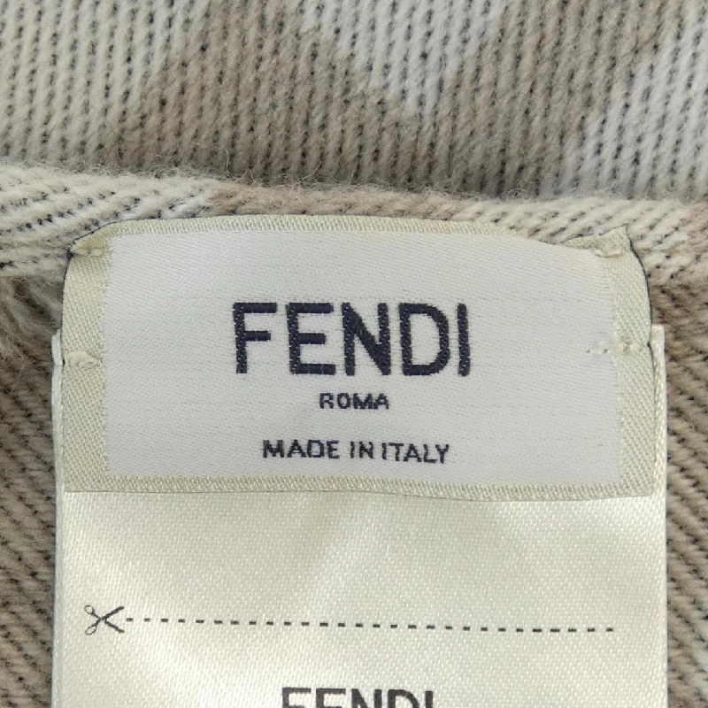 【Khuyến mãi】FENDI Cape 637398