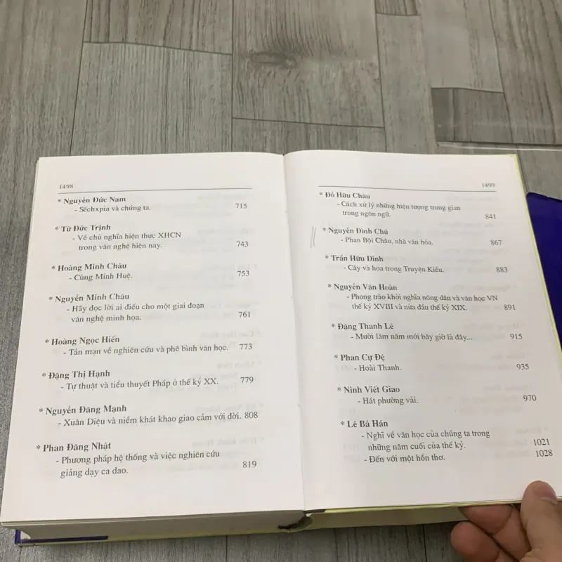 Nghiên cứu lý luận phê bình văn học nghệ an thế kỷ xx. 10b2 1026328