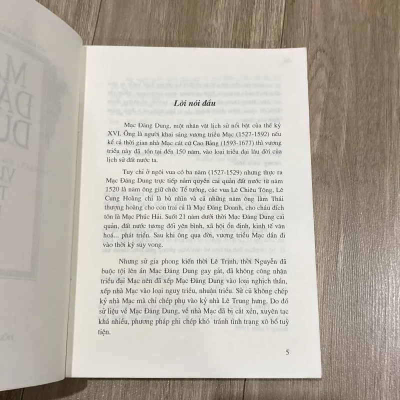 MẠC ĐĂNG DUNG VÀ VƯƠNG TRIỀU MẠC (XB 2000) 1028990