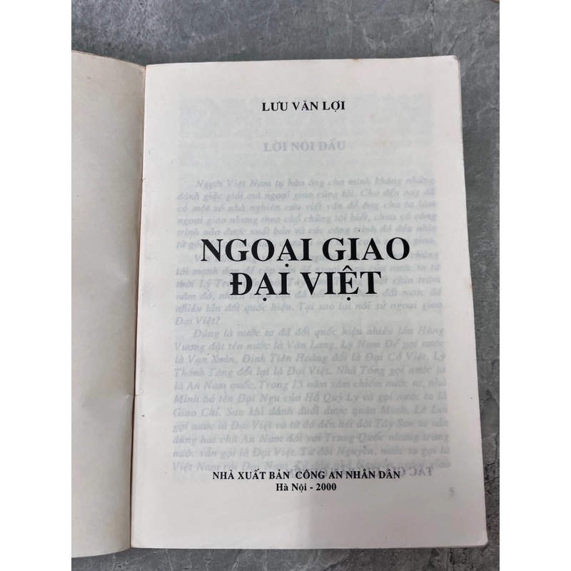 NGOẠI GIAO ĐẠI VIỆT  388117