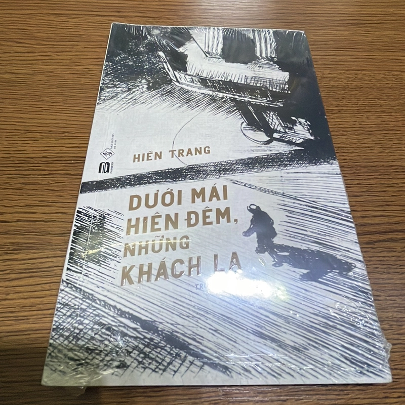 Dưới mái hiên đêm, những khách lạ Hiền Trang truyện ngắn 386279