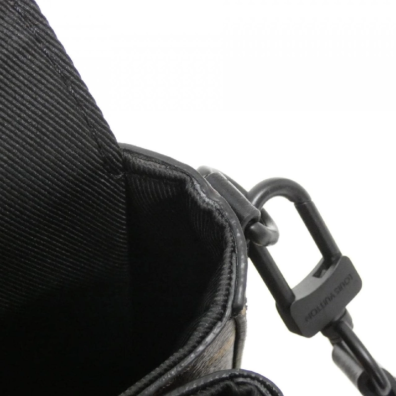 Túi đeo vai Louis Vuitton Monogram Macassar S-Lock Vertical Wearable Wallet M82535 613628