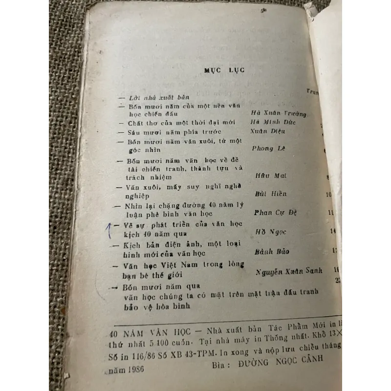 40 NĂM VĂN HỌC -BÌNH LUẬN PHÊ BÌNH 573683