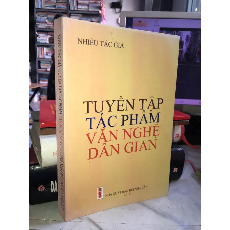 Tuyển tập Tác phẩm Văn nghệ dân gian 707049