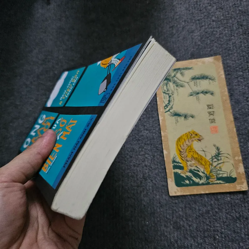 Ông trăm tuổi trèo qua cửa sổ và biến mất 734711