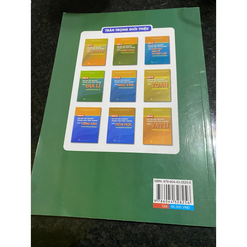 Sách ôn thi tốt nghiệp-môn địa 547084