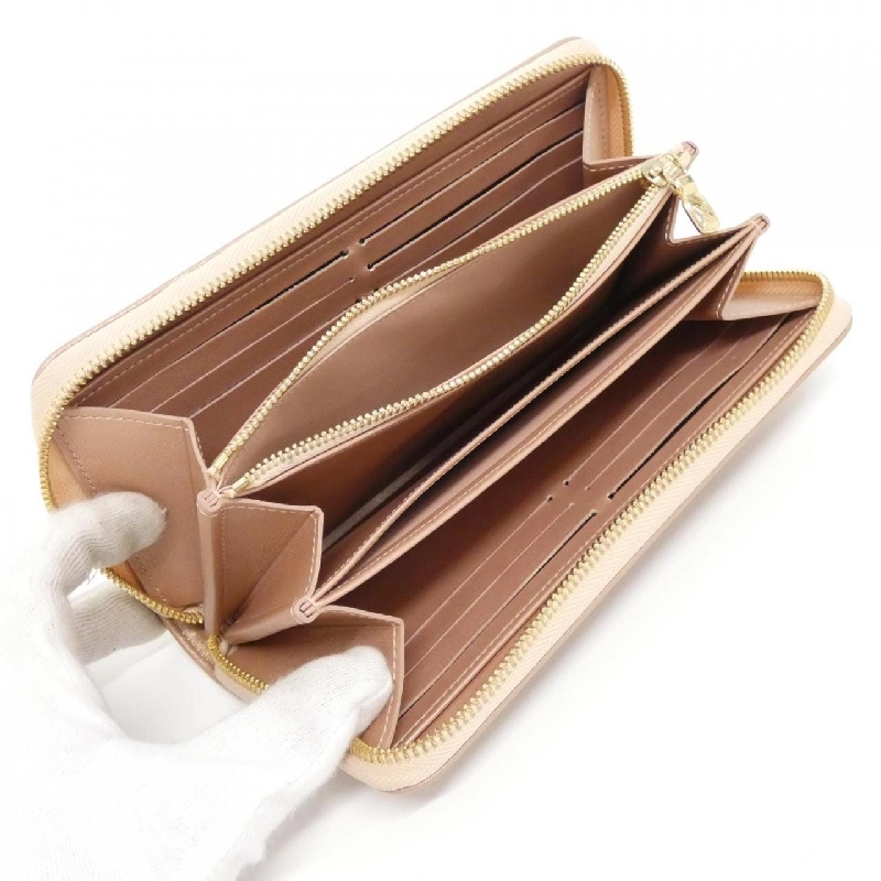 Ví Zippy Wallet M81511 của Louis Vuitton 621617