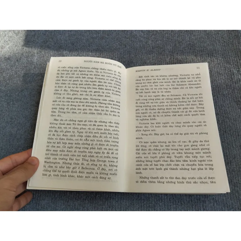 NGƯỜI ĐÀN BÀ BUÔN VŨ KHÍ - MARVIN H.ALBERT 574320