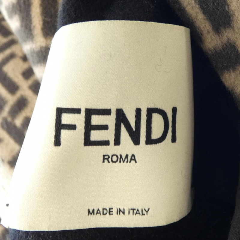 Áo khoác FENDI 636234