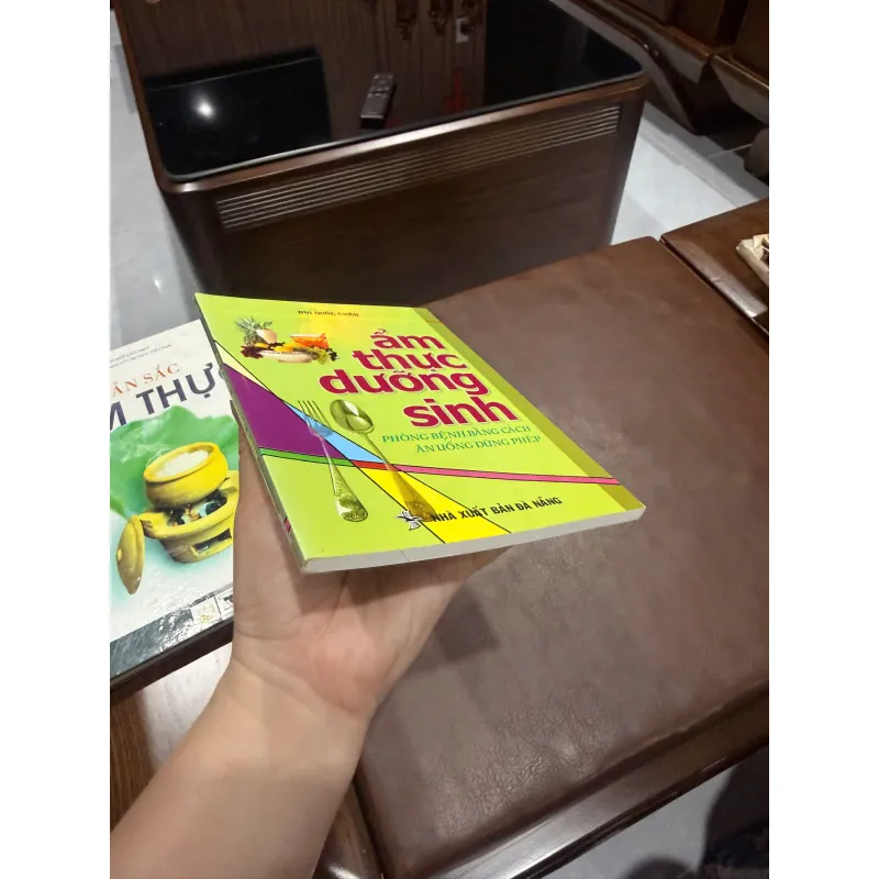 ẨM THỰC DƯỠNG SINH – BÙI QUỐC CHÂU- K3 1005851