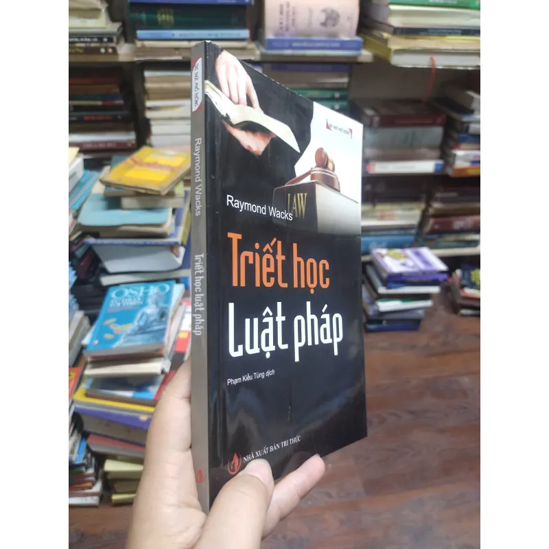 sách: Triết học Luật pháp  - Raymond Wacks (A2) 573750