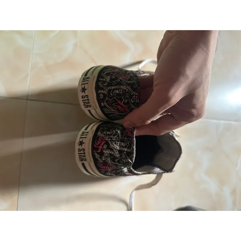 Converse size 42 pass 734122