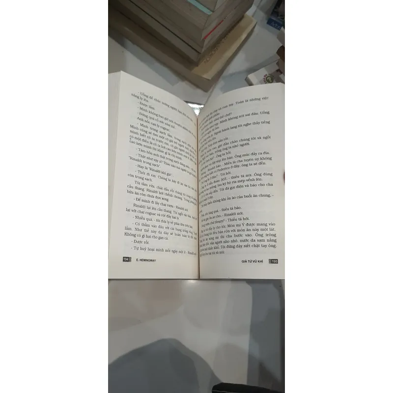 "Giã từ vũ khí" của Ernest Hemingway 👣 691520