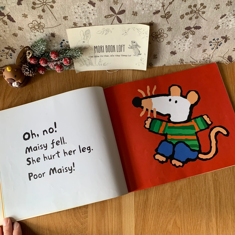 Sách tranh tiếng anh Maisy Goes to Hospital, Used, Picture Book For Kids 459551