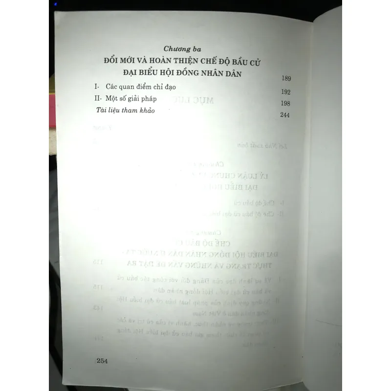Một số vấn đề về hoàn thiện chế độ bầu cử đại biểu hội đồng nhân dân ở Việt Nam hiện nay 713561