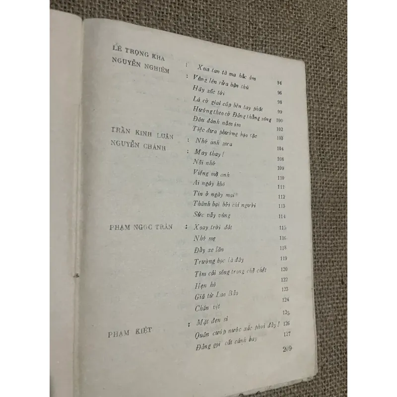 Thơ văn yêu nước cách mạng Quảng Ngãi  593005