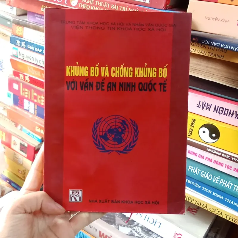 Khủng Bố Và Chống Khủng Bố Với Vấn Đề An Ninh Quốc Tế  739443