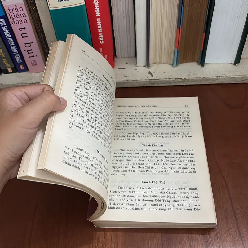II Tựa sách: Đại Việt Địa Dư Toàn Biên - Phương Đình Nguyễn Văn Siêu - 1997 602618