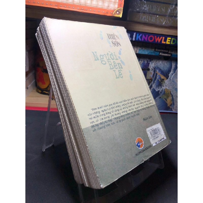 Người bên lề cuộc sống mới 70% ố bẩn có dấu mộc và viết nhẹ trang đầu 2007 Nhiều tác giả HPB0906 SÁCH VĂN HỌC 459470