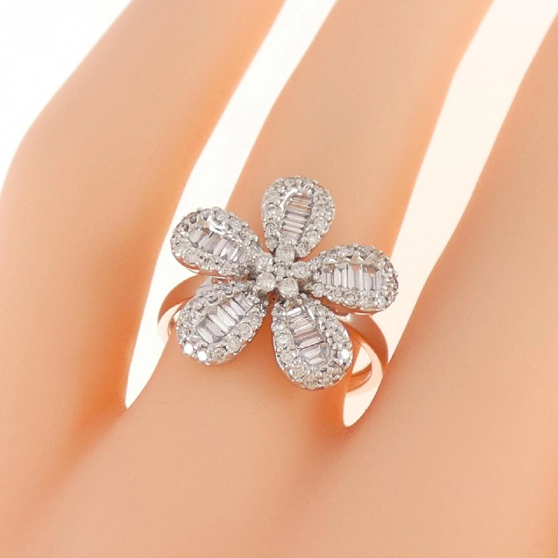 Nhẫn kim cương hoa K18WG 0.80CT 670591