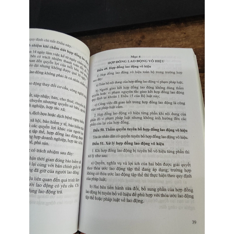 Bộ Luật Lao Động - Song ngữ Việt - Anh 1017450