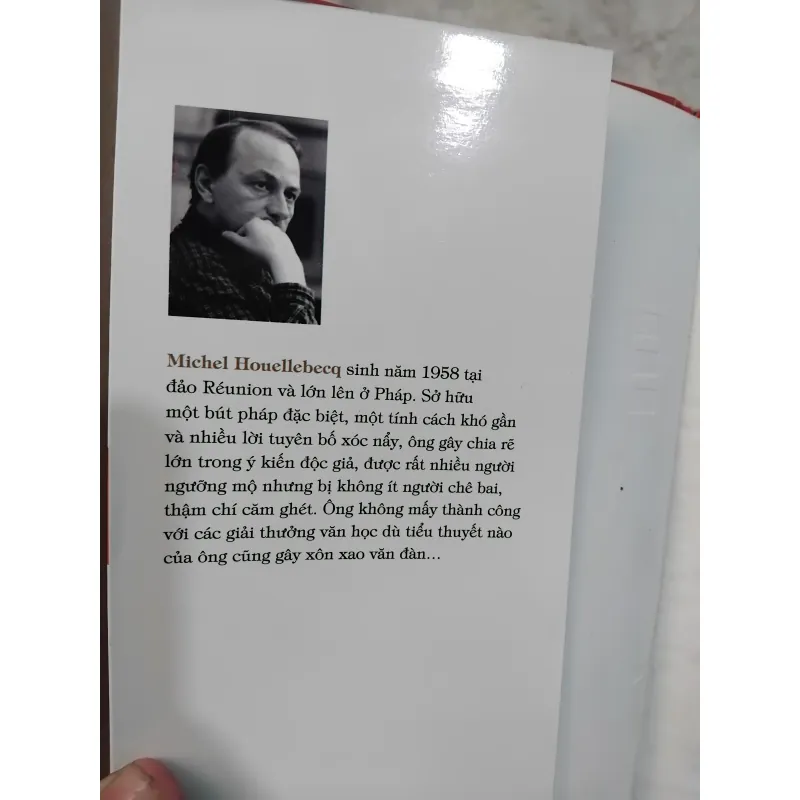 Bản đồ và vùng đất tiểu thuyết của Michel Houellebecq 960774