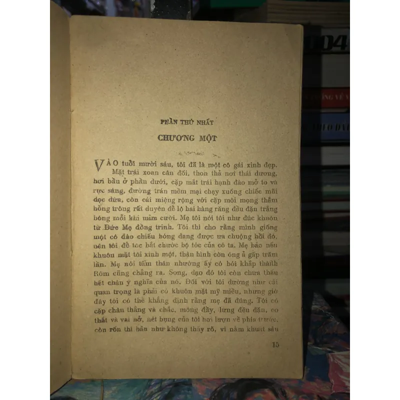 Cô gái thành Rôm - Moravia 958713