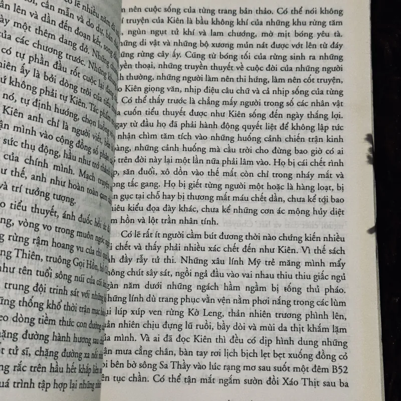 Nỗi buồn chiến tranh 756672