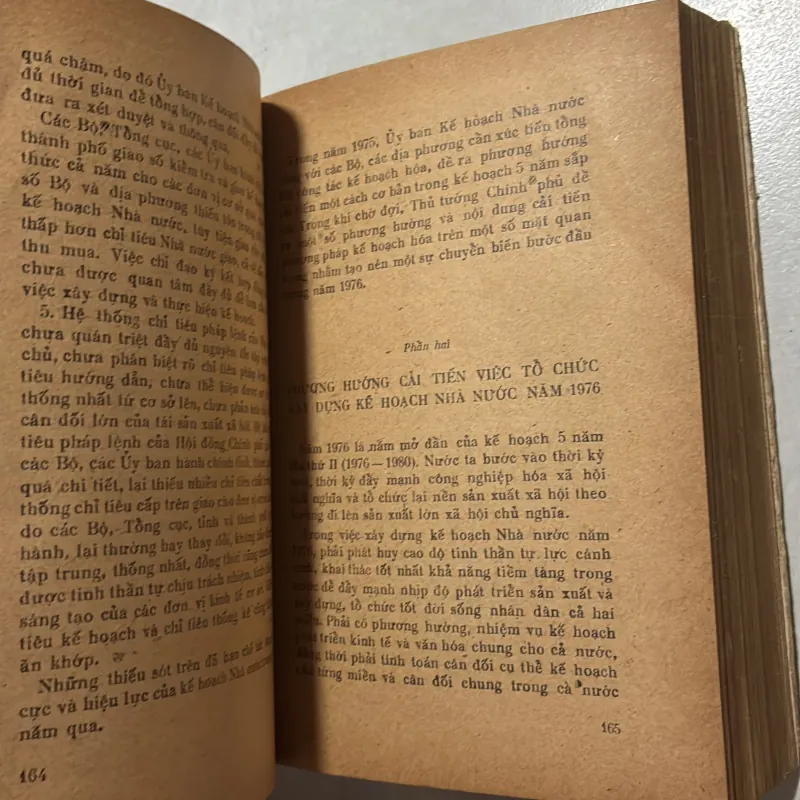 Pháp luật về quản lý kinh tế - 1976s 799865