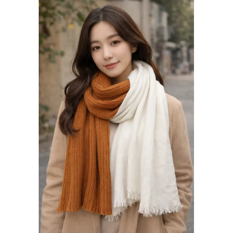 Khăn len nâu ấm áp – khăn trắng nhẹ Hai kiểu, hai phong cách nhưng đều cực dễ phối đồ.  937050