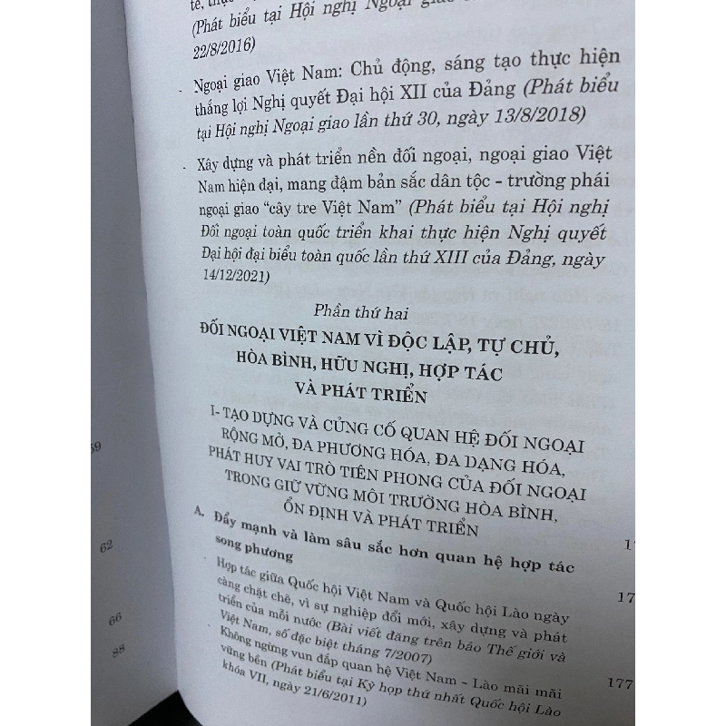 Xây dựng và phát triển nền đối ngoại, ngoại giao Việt Nam toàn diện, hiện đại, mang đậm bản sắc “cây tre Việt Nam” (bìa cứng)- Nguyễn Phú Trọng- sách mới 98% 787526