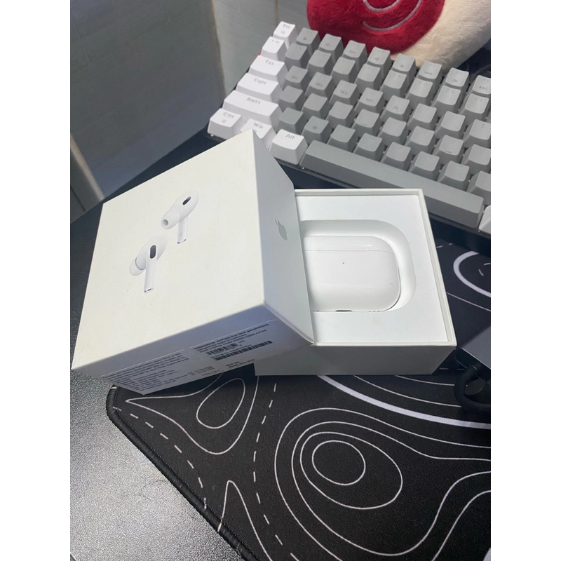 Air pods pro cũ tai phải bị chập chờn khi sạc  379138