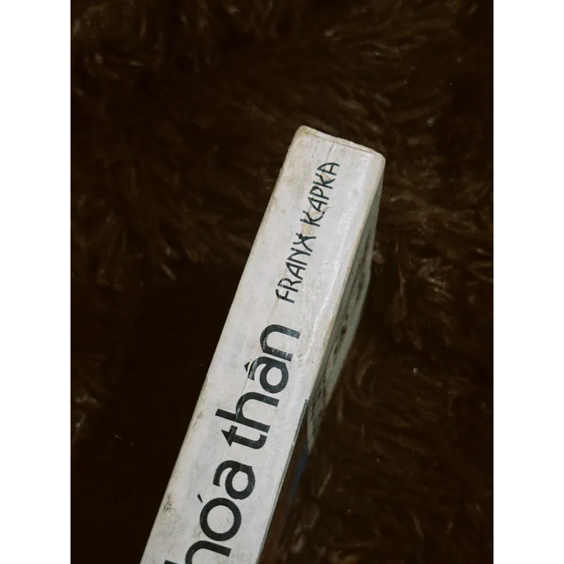 Vụ án hoá thân - Franz Kafka  702943