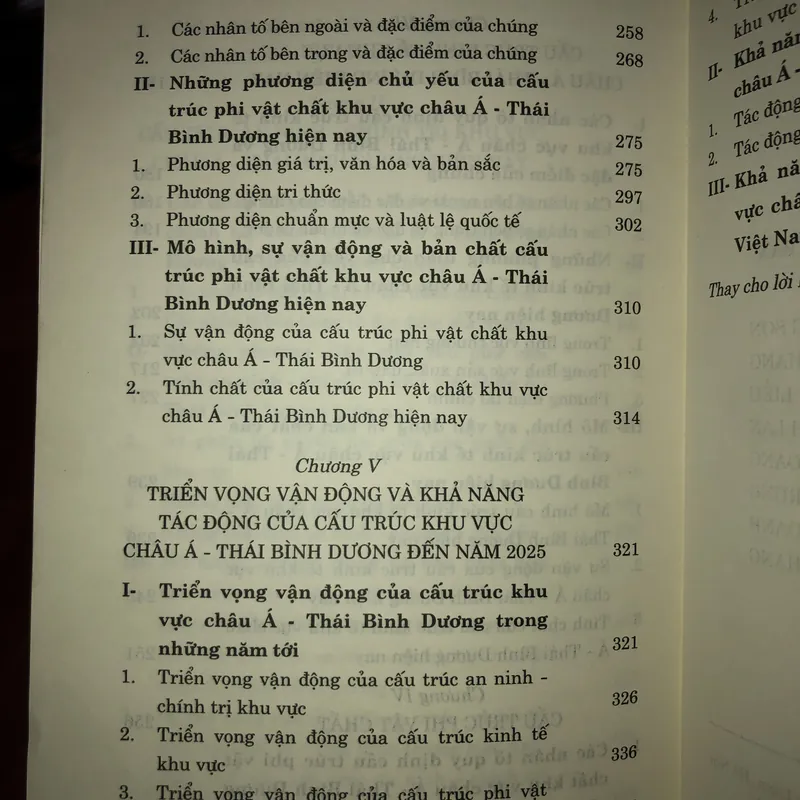 Cấu trúc khu vực châu Á - Thái Bình Dương lý luận và thực tiễn - Hoàng Khắc Nam 697276