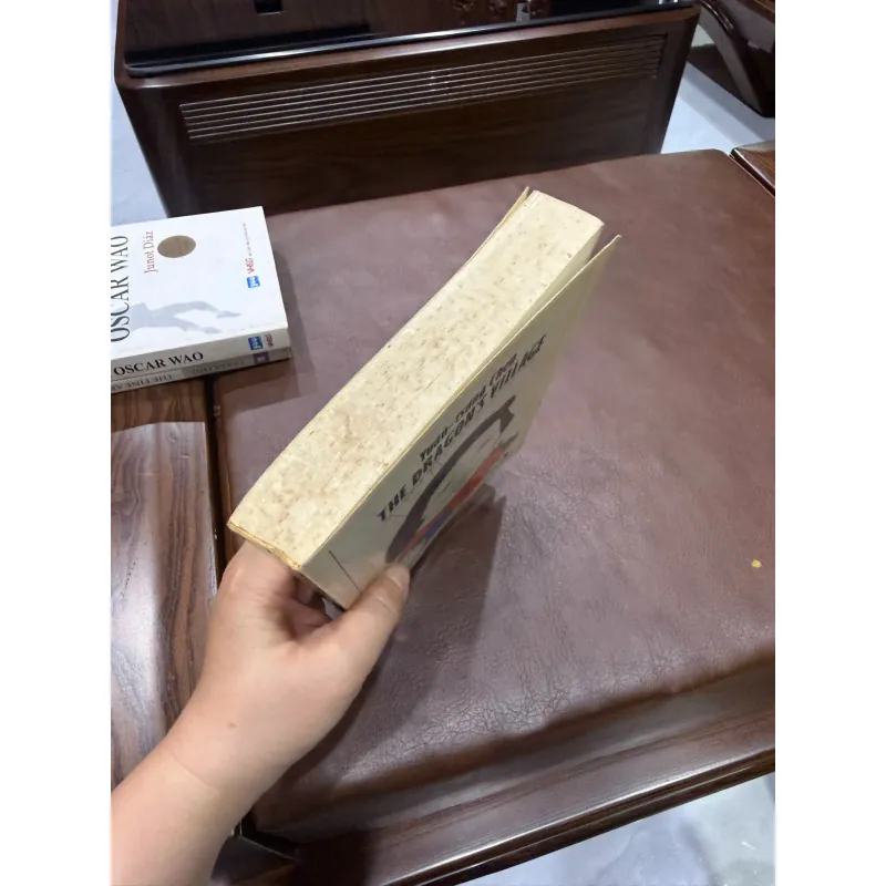 The Dragon’s Village – Yuan-tsung Chen - K4 1018767