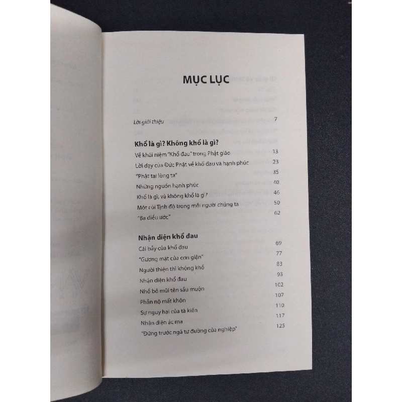 Đi giữa vô thường mới mới 80% ố nhẹ 2012 HCM1008 Văn hóa Phật giáo TÂM LINH - TÔN GIÁO - THIỀN 916698