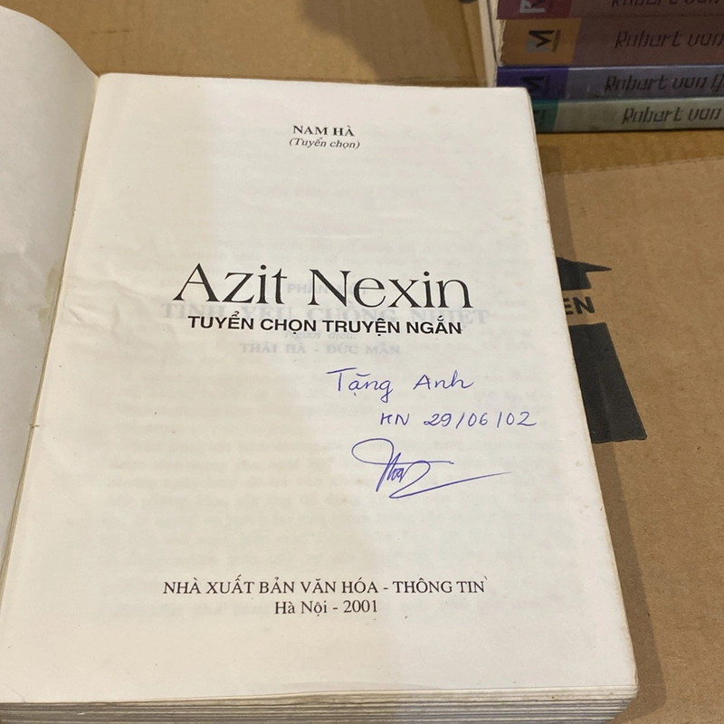 TUYỂN CHỌN TRUYỆN NGẮN AZIT NEXIN (XB 2001) 521630