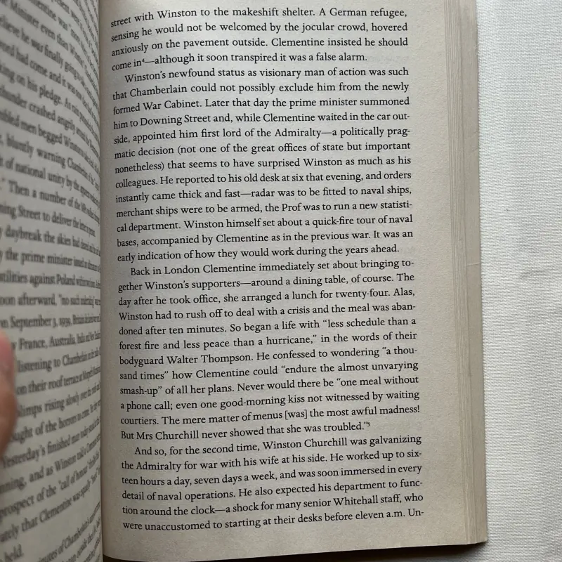 Clementine: The Life of Mrs. Winston Churchill - Sonia Purnell 789606