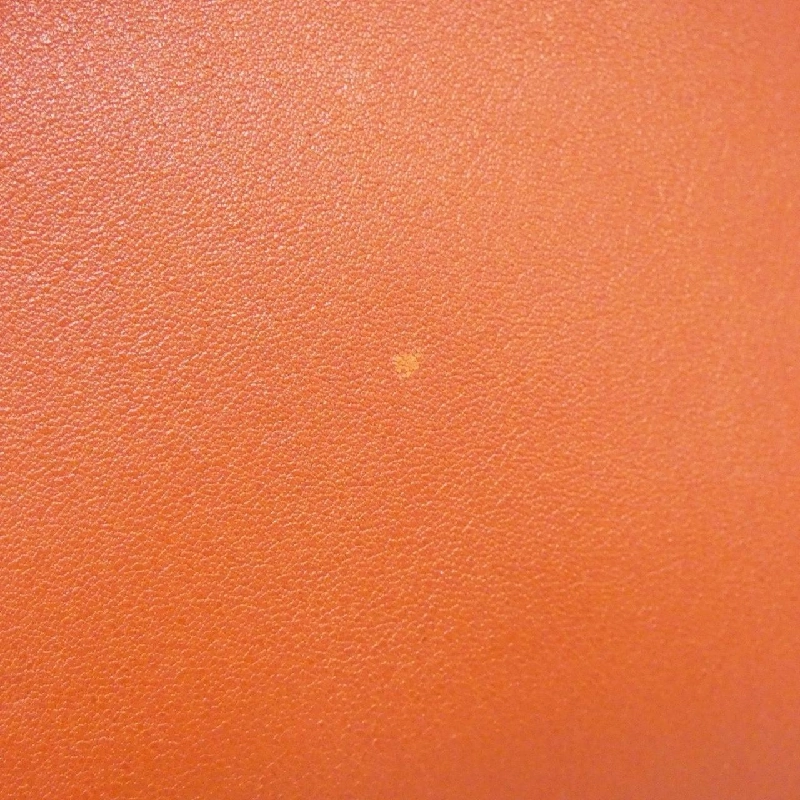 Túi đeo vai Celine Big Bucket với dây đeo dài 183343A4T 613833