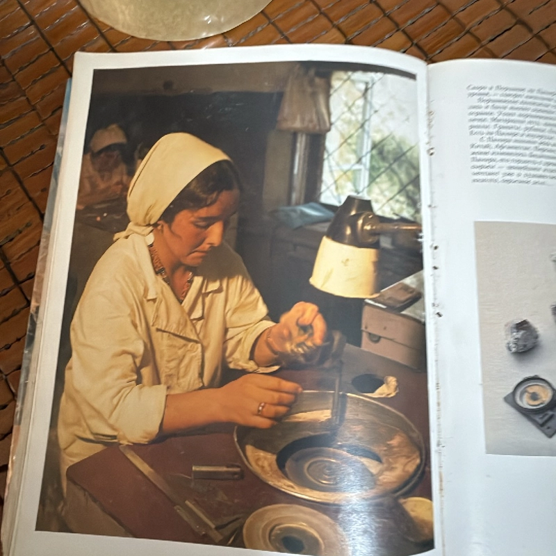 Sách viết về vùng Trung Á 447396