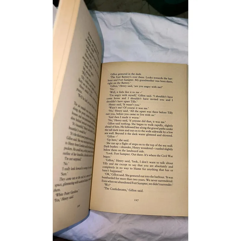 MUA 1 TẶNG 1: JOANNA TROLLOPE (Khổ lớn bìa cứng, tặng 1 khổ trung bìa mềm) 732531