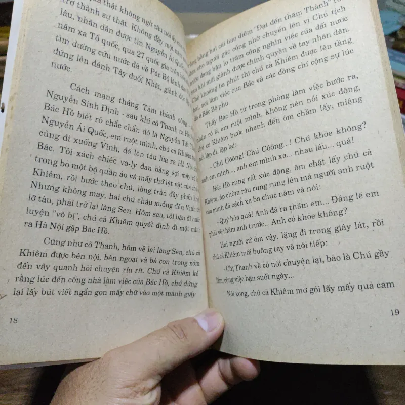Chuyện Với Người Cháu Gần Nhất Của Bác Hồ - Hồng Khanh 1007035