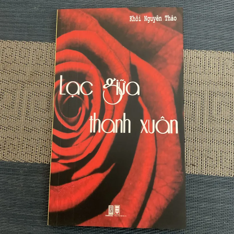 [HOT GIRL TỰ TRUYỆN] Lạc giữa thanh xuân - Khôi Nguyên Thảo 780662