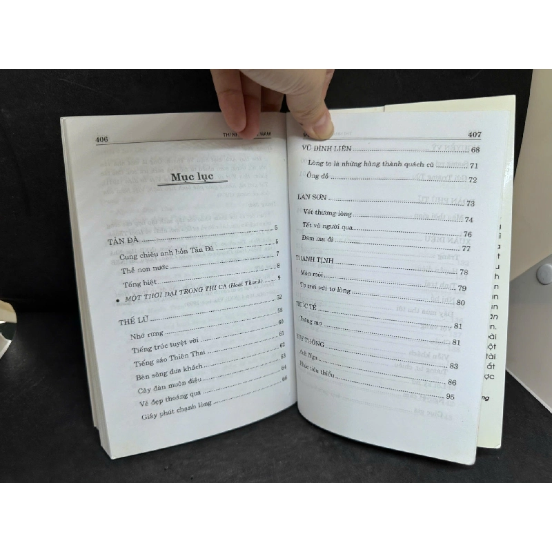 [Phiên Chợ Sách Cũ] Thi Nhân Việt Nam, 2011 - Hoài Thanh & Hoài Chân H1809 SBM 925306