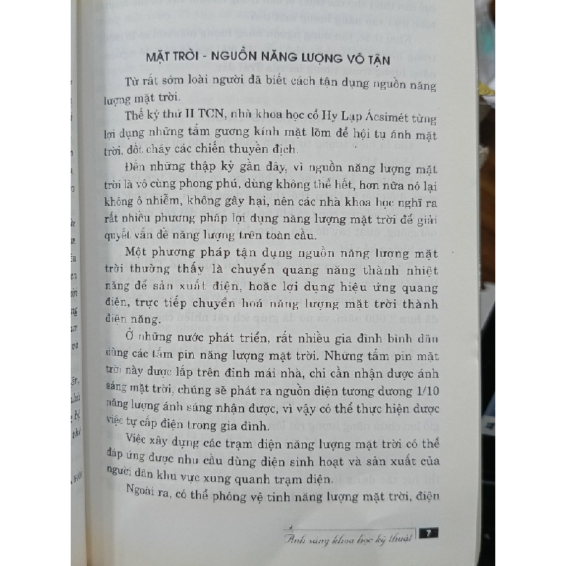Những câu hỏi kỳ thú: Ánh sáng khoa học kỹ thuật - Nam Việt (biên soạn) 497732