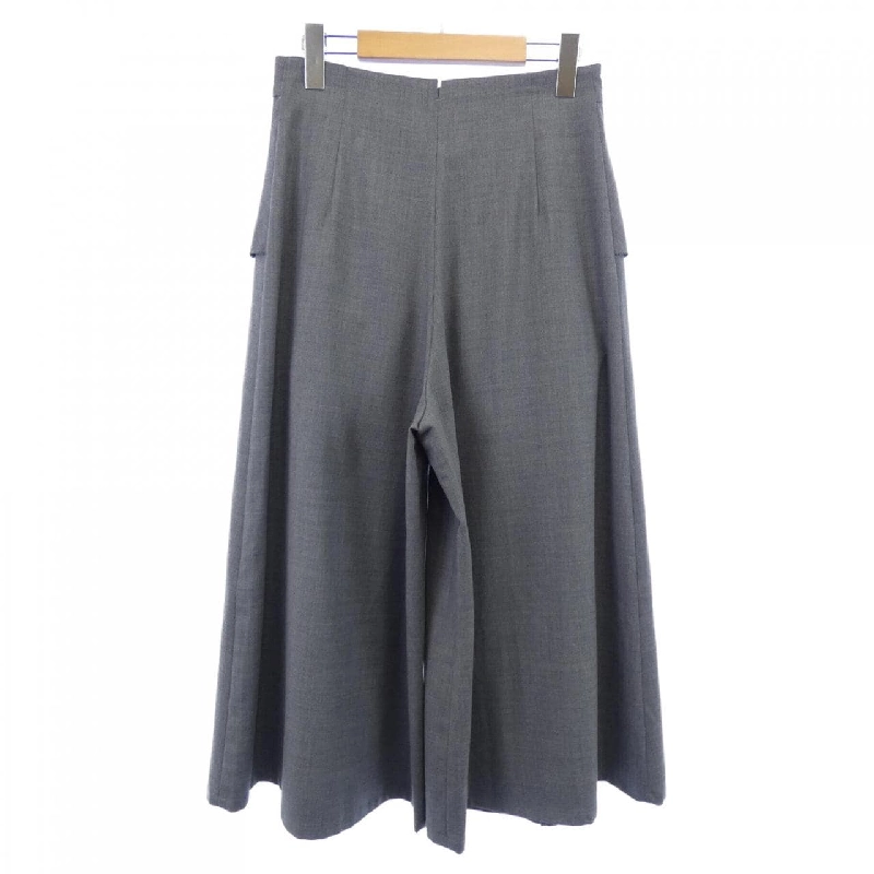 Bề mặt hỗ trợ support surface quần - Hàng hiệu Authentic 821475