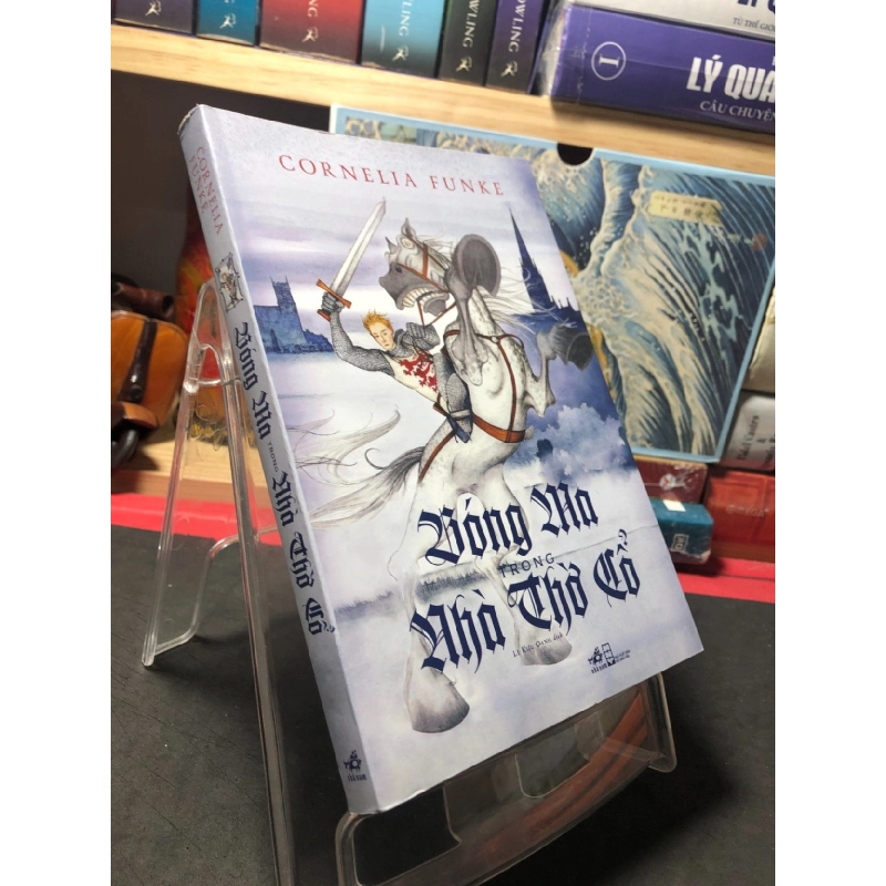 [Sách Cũ SCGR] Bóng ma trong nhà thờ cổ 2016 mới 90% bẩn nhẹ Cornelia Funke HPB1110 VĂN HỌC 684621