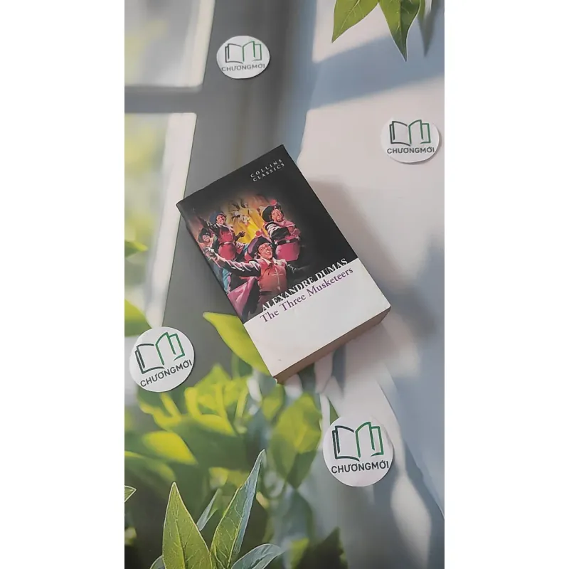 [MIỄN PHÍ BỌC SÁCH] The Three Musketeers - Alexandre Dumas 1027493