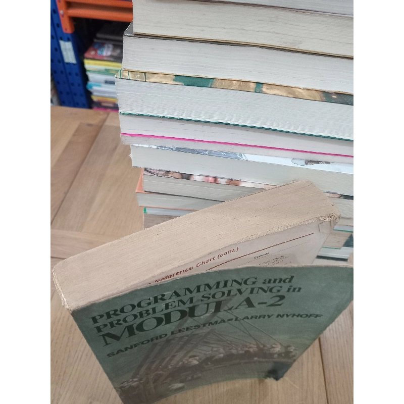 Programming and Problem solving in Modula-2 - S. Leestma, L. Nyhoff 605798