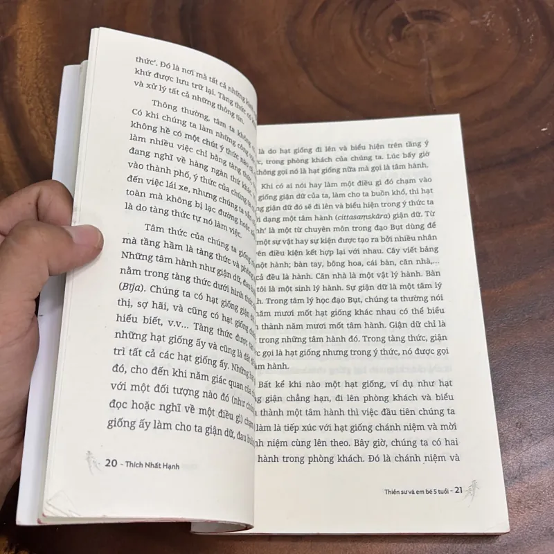 II Phật Giáo: Thiền Sư Và Em Bé 5 Tuổi - Thích Nhất Hạnh - 2022 1001702